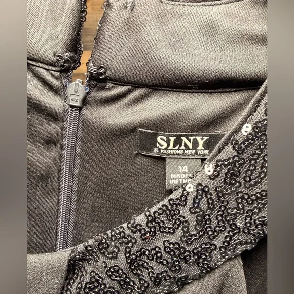 NEW NWT SLNY Women's Black Cocktail Dress Ruffled Floor Length Size 14 - Picture 5 of 5